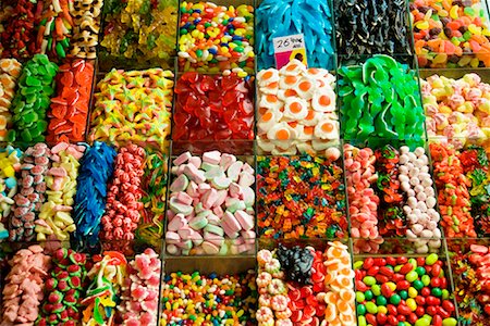 Sélection de bonbons à La Boqueria, Barcelone, Espagne Photographie de stock - Rights-Managed, Code: 700-01879620