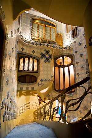 spain barcelona casa batllo - Escalier de la Casa Batllo, Barcelone, Espagne Photographie de stock - Rights-Managed, Code: 700-01879649