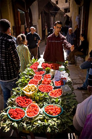 fez, morocco - Marchand ambulant, médina de Fès, Maroc Photographie de stock - Rights-Managed, Code: 700-01879909