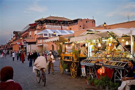 Stand de nourriture, place Jemaa El Fna, médina de Marrakech, Maroc Photographie de stock - Rights-Managed, Code: 700-01879994