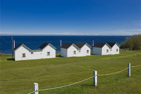 Petits chalets en Gaspésie, Québec, Canada Photographie de stock - Rights-Managed, Code: 700-01954484