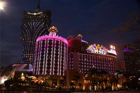 facade of casino - Macau Centre ville pendant la nuit, Chine Photographie de stock - Rights-Managed, Code: 700-01954960