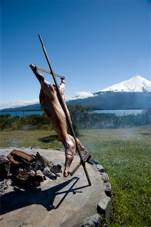 Lamb on Spit, Lake Llanquihue, Chile Foto de stock - Con derechos protegidos, Código: 700-01955575