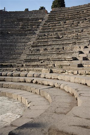 roman ruins middle east - Ruines de théâtre, Pompéi, Italie Photographie de stock - Rights-Managed, Code: 700-01955699