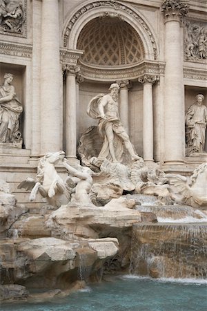 simsearch:700-00183355,k - Fontana di Trevi, Rom, Italien Stockbilder - Lizenzpflichtiges, Bildnummer: 700-01955740