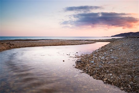 Bächlein laufen in Richtung Ozean, Dorset, England Stockbilder - Lizenzpflichtiges, Bildnummer: 700-01953794