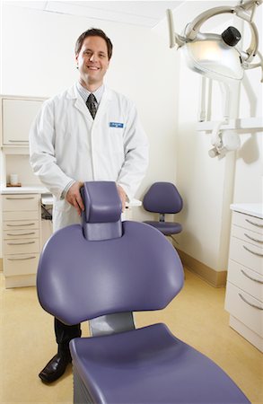 dental equipment - Portrait of Dentist in Office Foto de stock - Con derechos protegidos, Código: 700-01993022