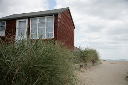 picture of house with high grass - Beach Hut Stock Photo - Rights-Managed, Code: 700-02010334