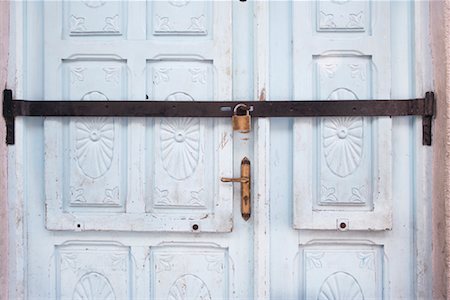 Close-up of Locked Door Fotografie stock - Rights-Managed, Codice: 700-02038161