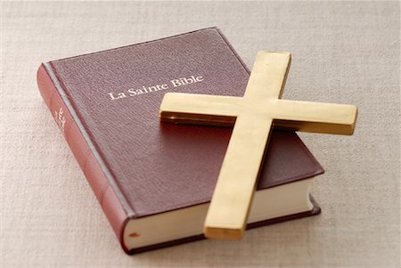 sacré - Bible et Croix Photographie de stock - Rights-Managed, Code: 700-02038268