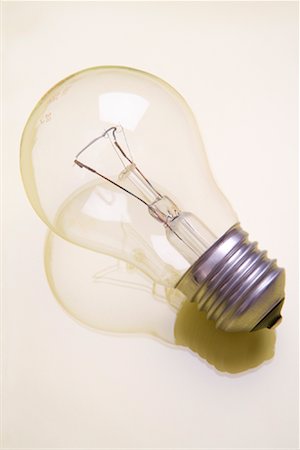 simsearch:600-00058408,k - Lightbulb Foto de stock - Con derechos protegidos, Código: 700-02033937