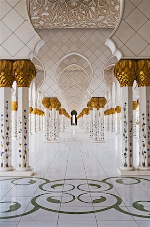 flooring perspective - Sheikh Zayed Bin Sultan Al Nahyan Mosque, Abu Dhabi, United Arab Emirates Stock Photo - Rights-Managed, Code: 700-02046723