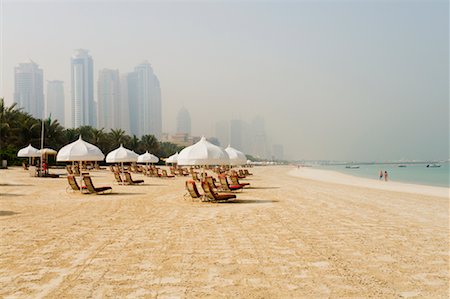 dubai beaches - Jumeirah Beach, One and Only Royal Mirage Hotel, Dubai, United Arab Emirates Stock Photo - Rights-Managed, Code: 700-02046733