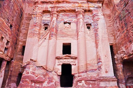 roman ruins middle east - La tombe de l'urne, les tombes royales, Pétra, Arabah, Jordanie Photographie de stock - Rights-Managed, Code: 700-02046777