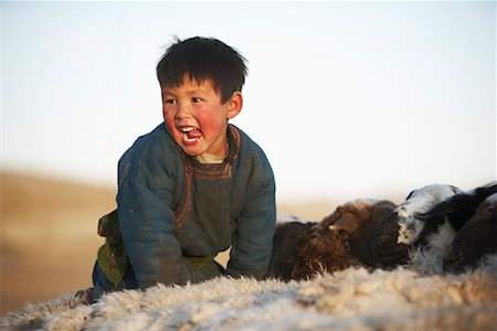 Boy with Sheep, Khustain Nuruu National Park, Mongolia Foto de stock - Con derechos protegidos, Código: 700-02046989