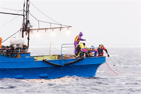 people and fishing boat and net - Fishermen in Nemuro Channel, Shiretoko Peninsula, Hokkaido, Japan Stock Photo - Rights-Managed, Code: 700-02056444