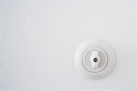 simsearch:700-00032380,k - Light Switch Foto de stock - Con derechos protegidos, Código: 700-02080392