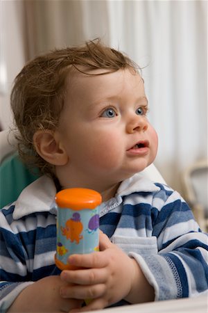 Enfant dans la chaise haute Photographie de stock - Rights-Managed, Code: 700-02080567