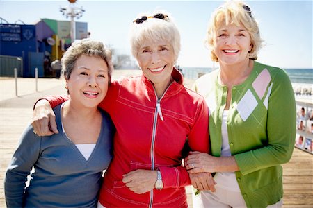seniors friends group - Women at Amusement Park, Santa Monica Pier, Santa Monica, California, USA Stock Photo - Rights-Managed, Code: 700-02081973
