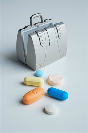 pillbox - Pills Stock Photo - Rights-Managed, Code: 700-02125719