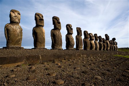 Moai, Ahu Tongariki, Tongariki Beach, Easter Island, Chile Foto de stock - Con derechos protegidos, Código: 700-02128876