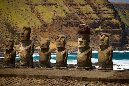 Moai, Tongariki Beach, Easter Island, Chile Foto de stock - Con derechos protegidos, Código: 700-02128892