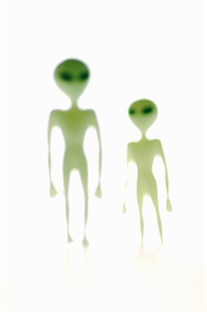 extraterrestre - Deux extra-terrestres Photographie de stock - Rights-Managed, Code: 700-02130526