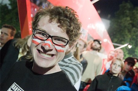 sports fan cheering - European Football Fan with Flag Painted on Face, Euro 2008, Salzburg, Austria Stock Photo - Rights-Managed, Code: 700-02130781