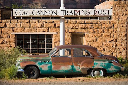 rusting car - Cow Canyon Trading Post, Bluff, Utah, USA Stock Photo - Rights-Managed, Code: 700-02175705