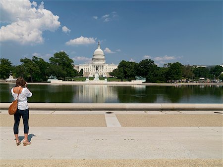Femme prise de photo du bâtiment de Capitol, Washington DC, USA Photographie de stock - Rights-Managed, Code: 700-02176356