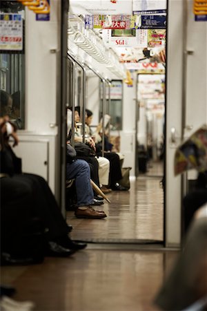 sem propriedade - People in Subway Car, Japan Foto de stock - Direito Controlado, Número: 700-02176517