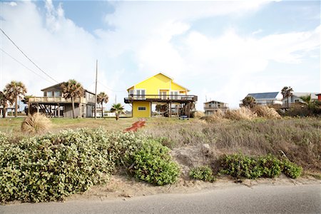 simsearch:700-02200635,k - Backyards of Suburb, Galveston, Texas, USA Stock Photo - Rights-Managed, Code: 700-02200651