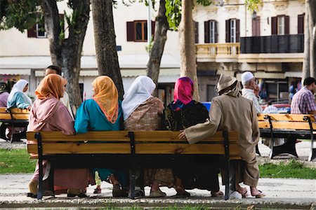 People on Park Bench, Morocco Fotografie stock - Rights-Managed, Codice: 700-02245117