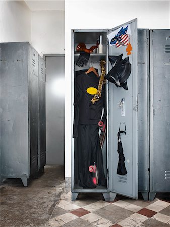 Batman Costume in Locker Foto de stock - Direito Controlado, Número: 700-02245324