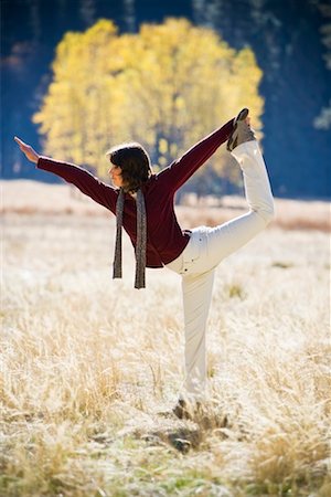 simsearch:700-02265472,k - Woman Practicing Yoga in Meadow, Yosemite National Park, California, USA Stock Photo - Rights-Managed, Code: 700-02245529