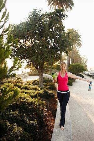 Woman Practicing Yoga on Ledge, Santa Monica, California, USA Stock Photo - Rights-Managed, Code: 700-02265462