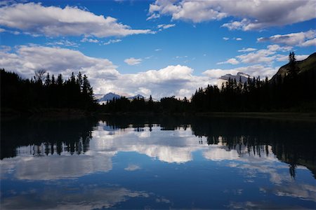 simsearch:700-02260096,k - Sky Reflected in Bow River, Banff National Park, Alberta, Canada Foto de stock - Con derechos protegidos, Código: 700-02288380