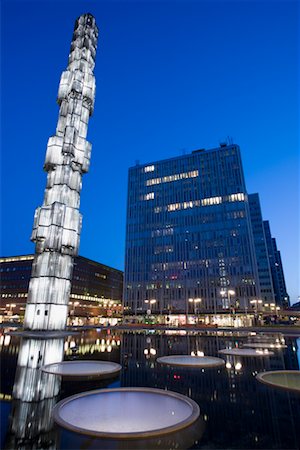 simsearch:700-02935524,k - Sergels Torg at Sunrise, Sodermanland, Stockholm, Sweden Stock Photo - Rights-Managed, Code: 700-02289524