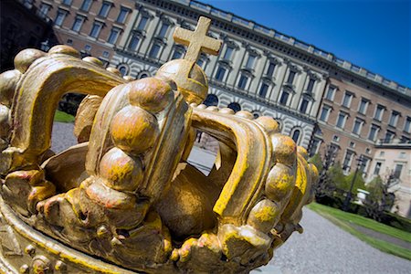 royal palace - Gros plan de la Couronne au Palais de Stockholm, Stadsholmen, Gamla Stan, Stockholm, Suède Photographie de stock - Rights-Managed, Code: 700-02289545