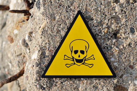 Close-up of Warning Sign Fotografie stock - Rights-Managed, Codice: 700-02346171