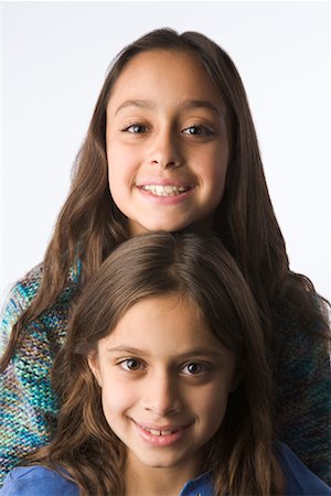 simsearch:700-02346370,k - Portrait of Sisters Fotografie stock - Rights-Managed, Codice: 700-02346368