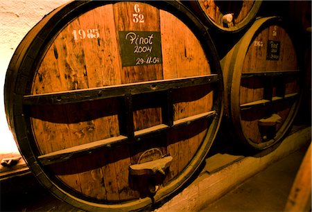 Wine Cellar at Francisco Undurraga, Maipo Valley, Santiago, Talagante, Chile Foto de stock - Con derechos protegidos, Código: 700-02348338