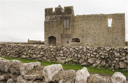 Monastère de Kilmacduagh, Kilmacduagh, comté de Galway, Irlande Photographie de stock - Rights-Managed, Code: 700-02348645