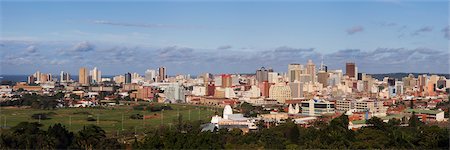 durban - View of Durban Skyline From Berea, Indian Ocean in the Distance, KwaZulu Natal, South Africa Foto de stock - Con derechos protegidos, Código: 700-02377229