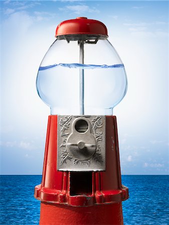 distributore di gomme da masticare - Gumball Machine with Ocean Fotografie stock - Rights-Managed, Codice: 700-02377617