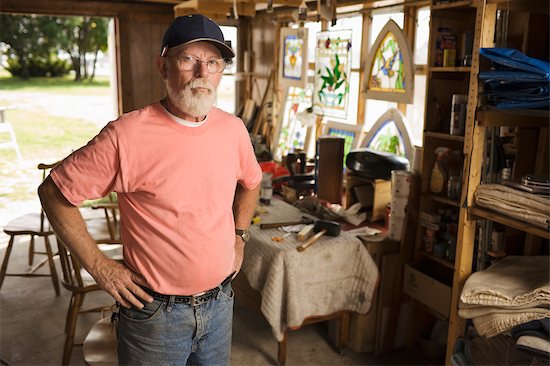 Portrait of Man in Furniture Repair Workshop Photographie de stock - Premium Droits Gérés, Artiste: George Remington, Le code de l’image : 700-02377922