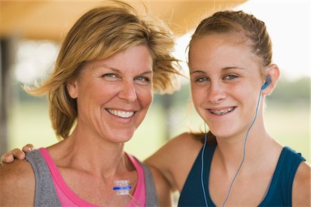 Portrait of Mother and Daughter Foto de stock - Con derechos protegidos, Código: 700-02377994