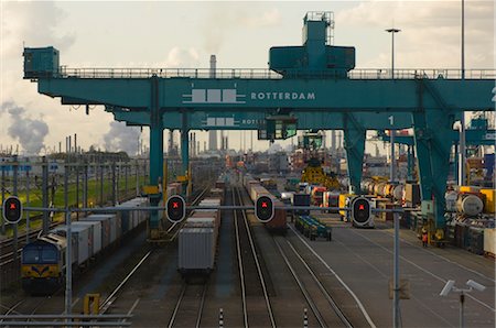 simsearch:700-02376796,k - Freight Trains with Containers in Harbor, Europort, Rotterdam, South Holland, Netherlands Fotografie stock - Rights-Managed, Codice: 700-02371107