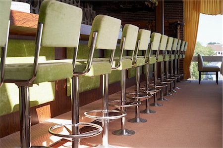 restaurant bar counters - Ligne de Bar tabourets, Gromitz, Schleswig-Holstein, Allemagne Photographie de stock - Rights-Managed, Code: 700-02371471