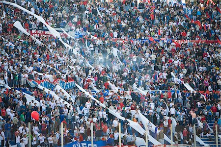 serpentin - Fans de football au stade Centenario, Montevideo, Uruguay Photographie de stock - Rights-Managed, Code: 700-02418130